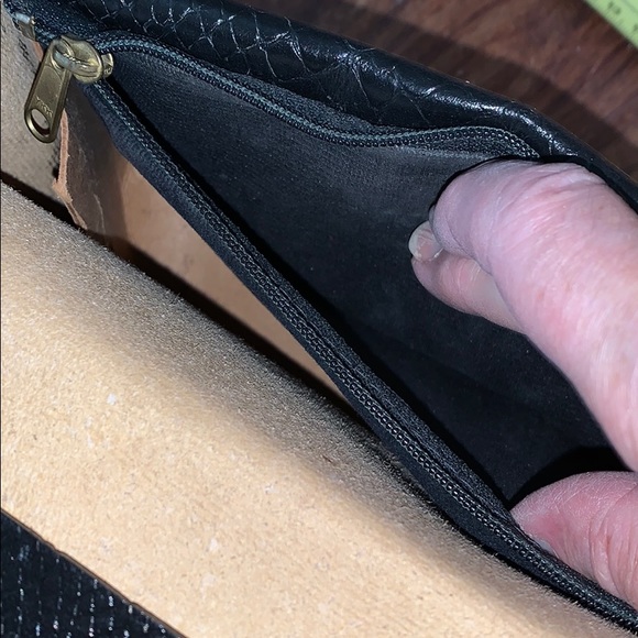 Small Leather Crossbody Casual Evening Out Purse EUC - Picture 5 of 7